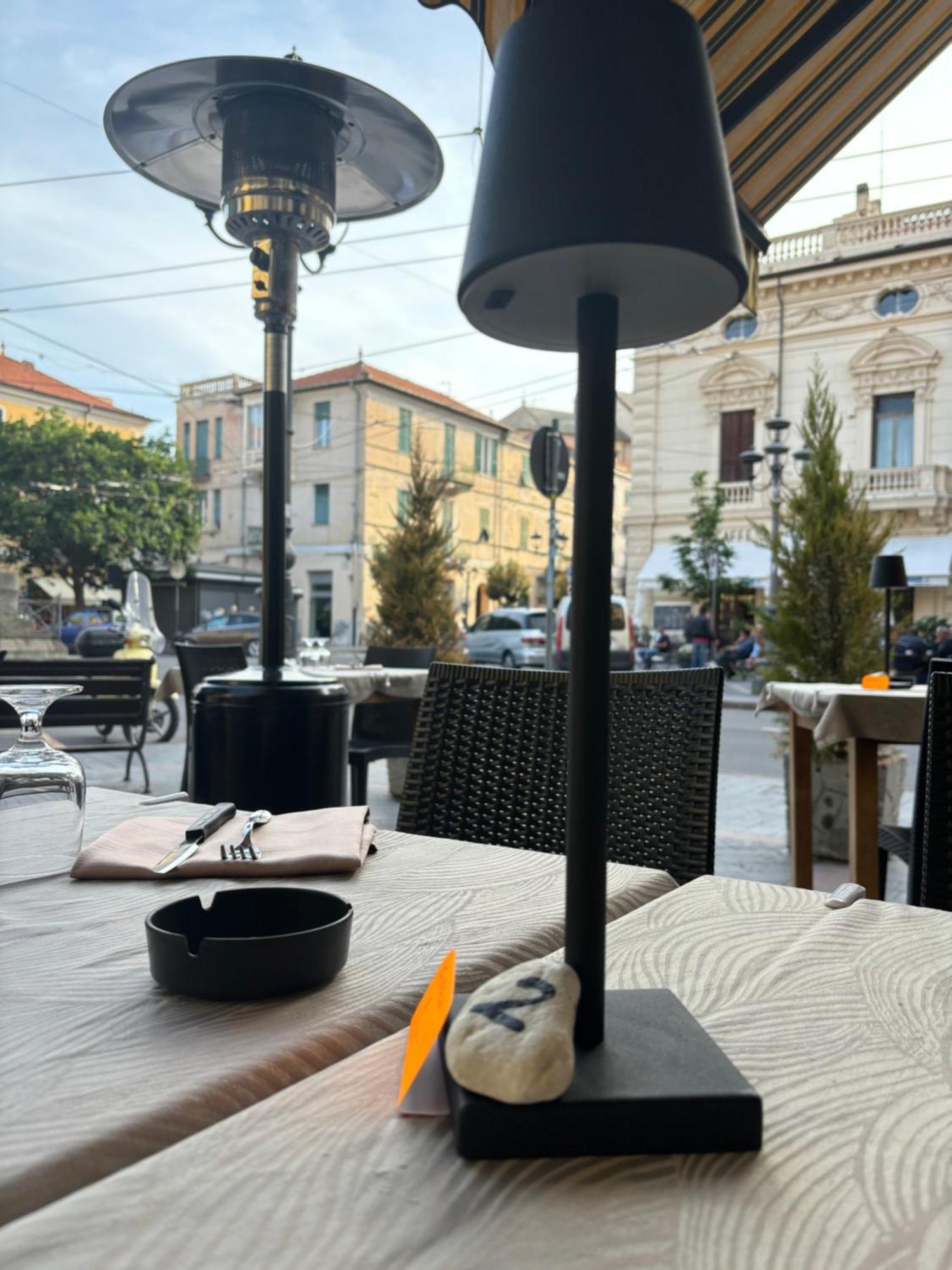 Albergo Florida Taggia Buitenkant foto